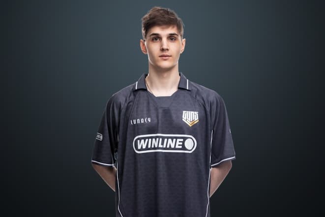 CYBERSHOKE sign yiksrezo and add dEMA as coach