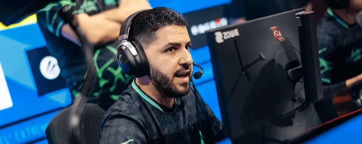 MAJ3R Retires as Player and Leaves aurora CS2 Roster